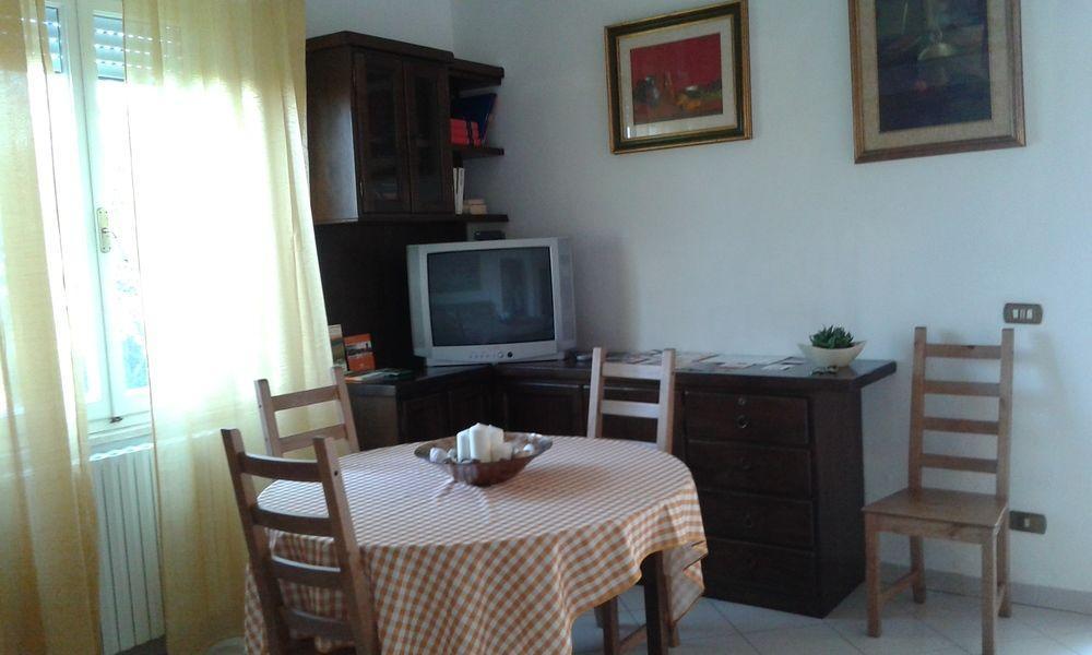 Greenriver Hotel Ponsacco Bagian luar foto
