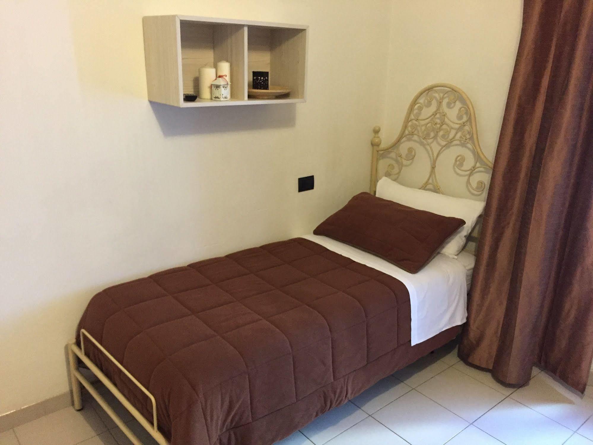 Greenriver Hotel Ponsacco Bagian luar foto