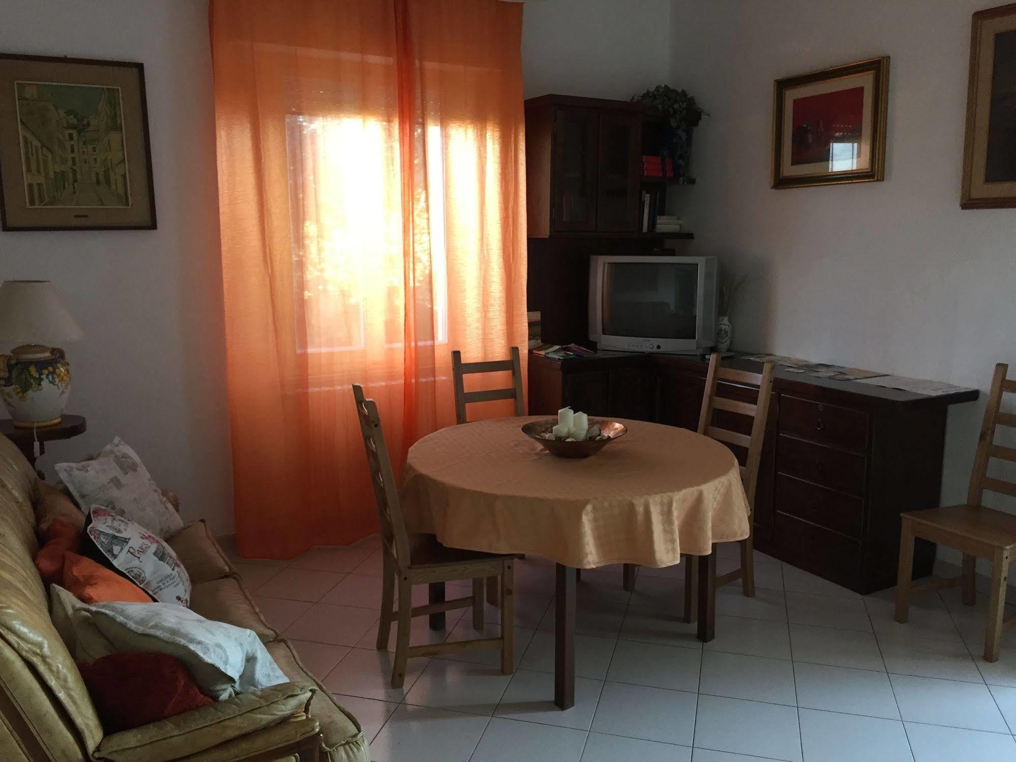Greenriver Hotel Ponsacco Bagian luar foto